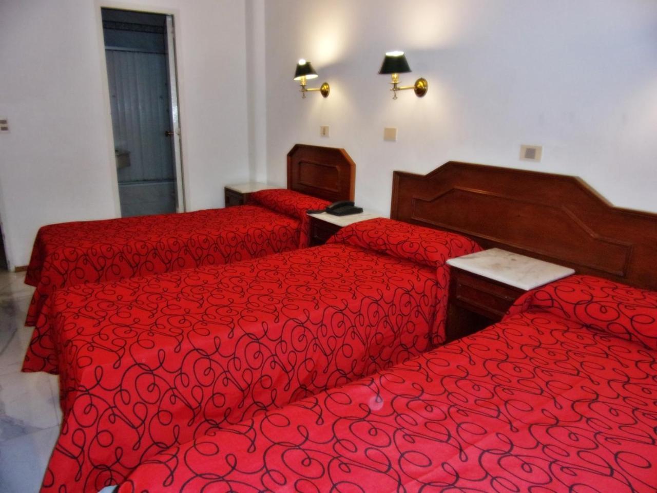 Hotel Tres Sargentos Buenos Aires Bagian luar foto